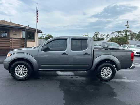 Used 2016 Nissan Frontier SV w/ SV Value Truck Package RWD image 6