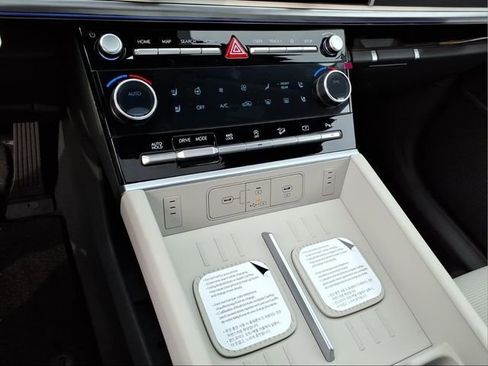 New 2026 Hyundai Santa Fe Limited AWD/4WD image 23