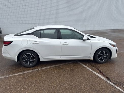 Used 2024 Nissan Sentra SV w/ All-Weather Package FWD image 7