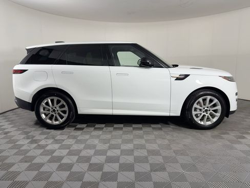 Used 2023 Land Rover Range Rover Sport SE Dynamic image 7
