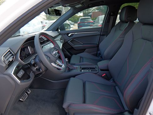 New 2025 Audi Q3 2.0T Premium Plus image 9