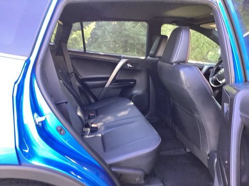 Used 2018 Toyota RAV4 SE w/ Power Extra Value Package AWD/4WD image 6