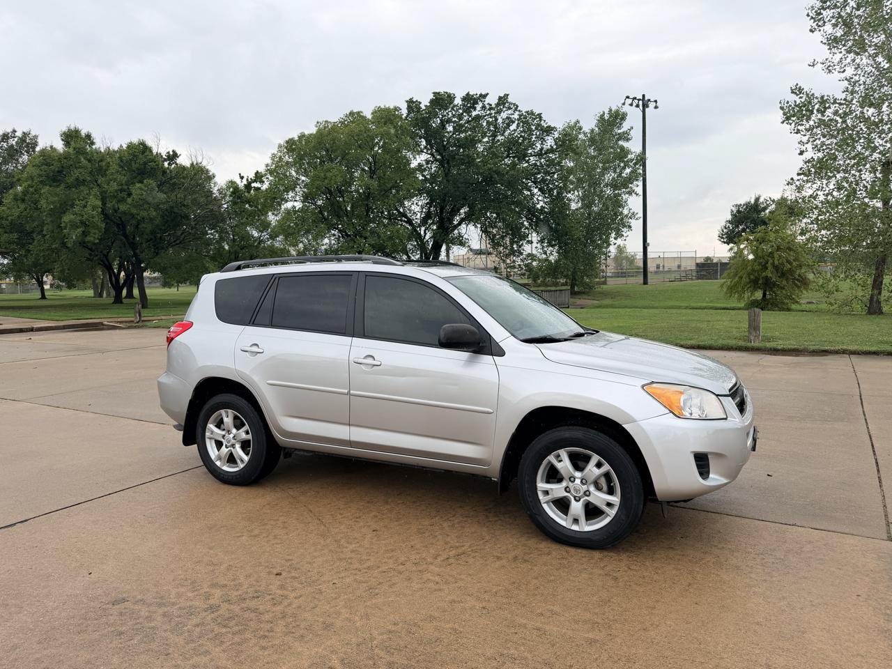 Used 2012 Toyota RAV4 FWD w/ Upgrade Value Pkg image 24