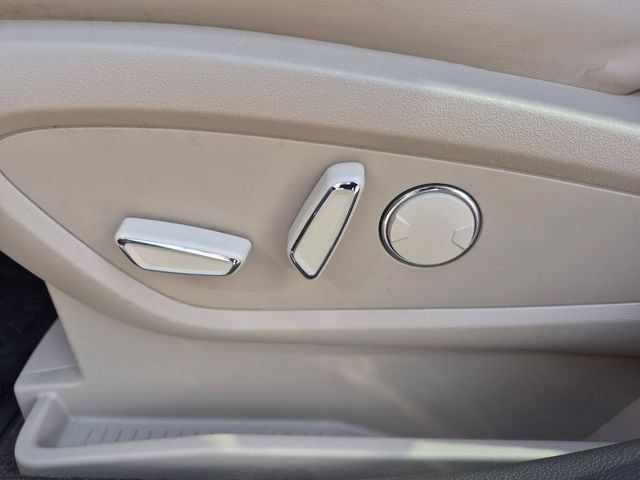 Used 2023 Lincoln Nautilus Reserve AWD/4WD image 14