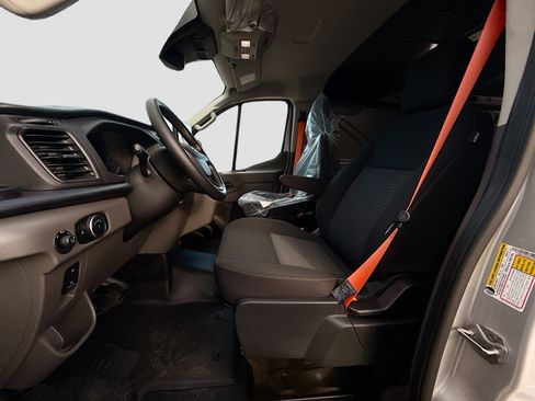 Used 2023 Ford E-Transit Low Roof image 22