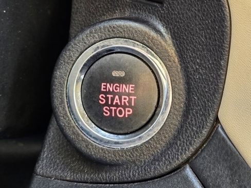 Used 2020 Subaru Outback Limited image 17