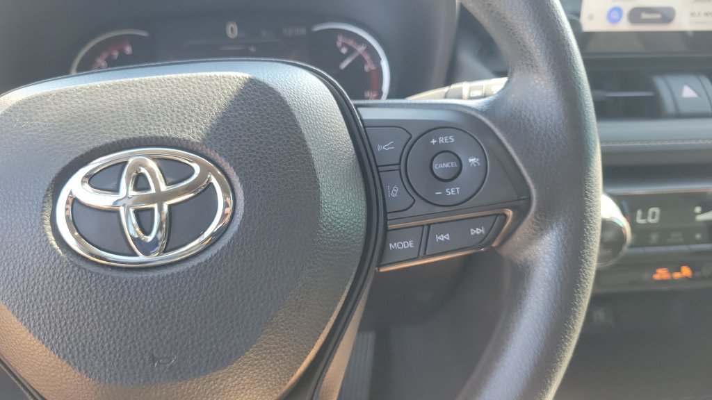 Used 2024 Toyota RAV4 XLE w/ Convenience Package FWD image 19