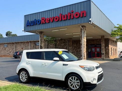 Used 2018 Kia Soul + FWD image 1