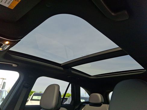 New 2026 Mercedes-Benz GLC 300 4MATIC image 10