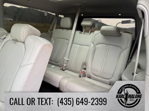 Used 2023 Jeep Wagoneer L Series III w/ Premium Group I AWD/4WD image 30
