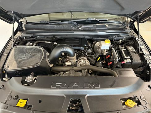 Used 2022 RAM 1500 Limited w/ Body-Colour Bumper Group AWD/4WD image 12