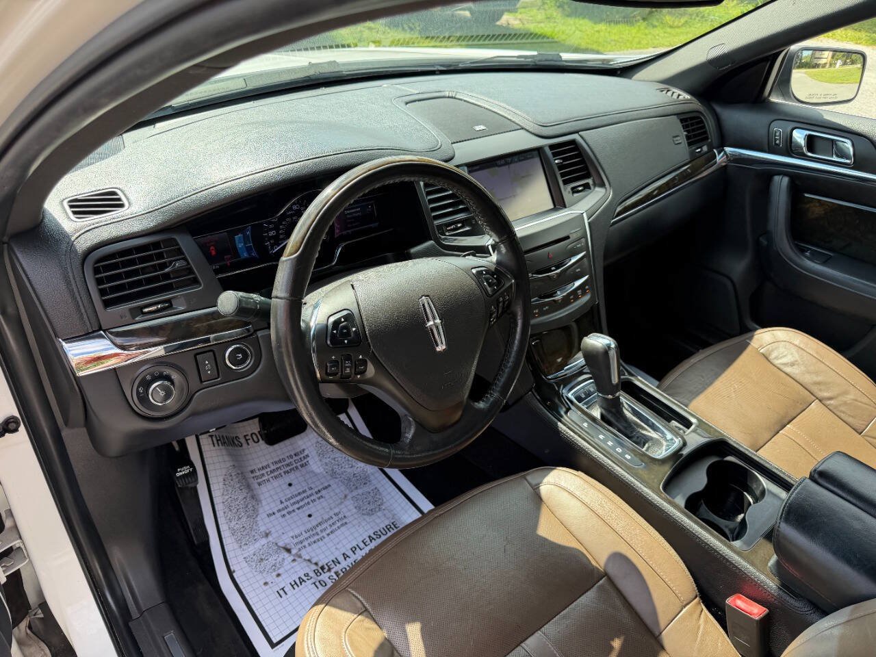 Used 2013 Lincoln MKS AWD image 17