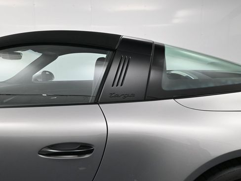 Certified 2019 Porsche 911 Targa 4 GTS image 25