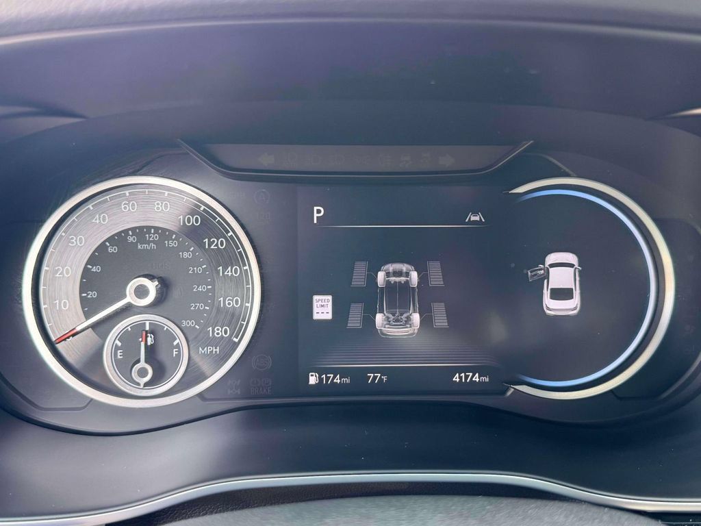 Certified 2026 Genesis G70 2.5T AWD/4WD image 27