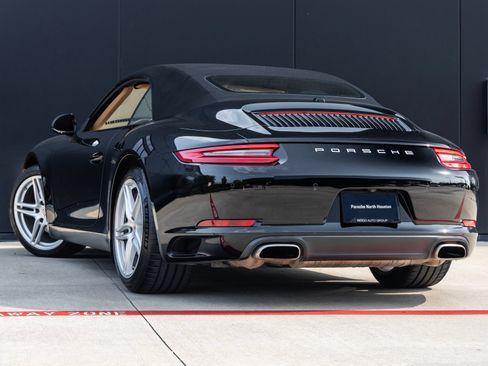 Used 2017 Porsche 911 Carrera RWD image 10