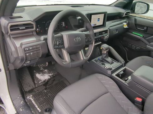 Used 2025 Toyota Tacoma SR5 image 9