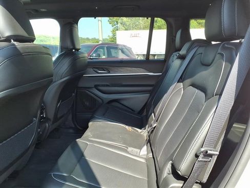 New 2025 Jeep Grand Cherokee L Limited w/ Luxury Tech Group II image 10