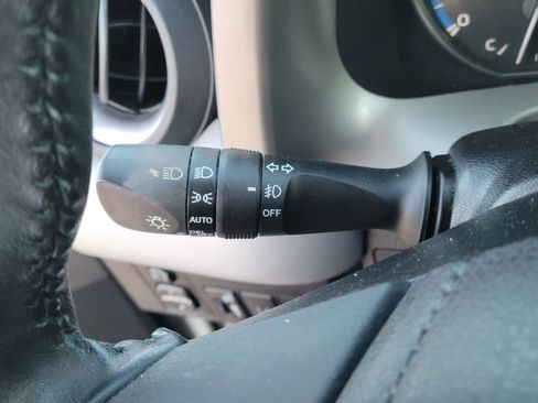 Used 2018 Toyota RAV4 XLE image 16