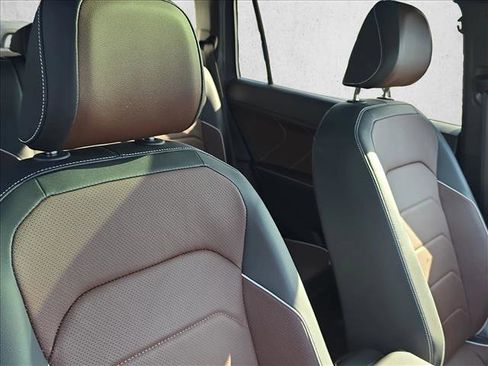 Used 2024 Volkswagen Tiguan SEL R-Line image 22