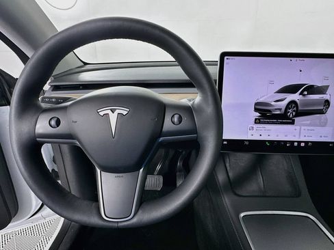 Used 2023 Tesla Model Y Long Range AWD/4WD image 11