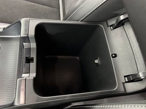 Used 2024 Jeep Grand Cherokee L Laredo image 33