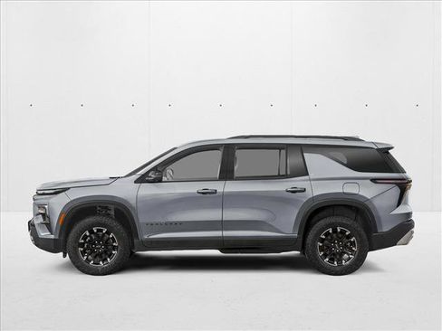 New 2027 Chevrolet Traverse Z71 w/ Driver Confidence Package AWD/4WD image 3