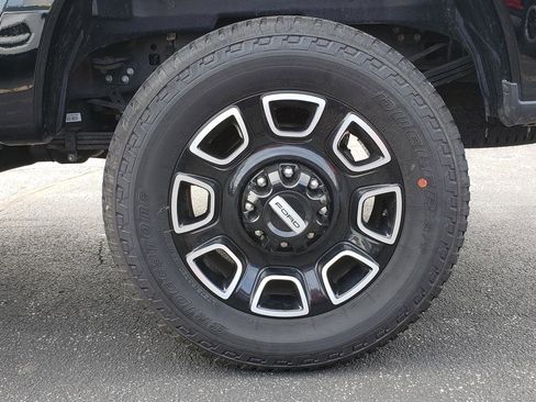 Used 2025 Ford F350 Platinum AWD/4WD image 11