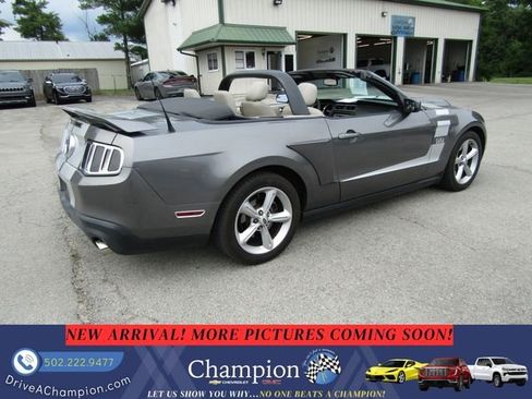 Used 2011 Ford Mustang GT RWD image 7