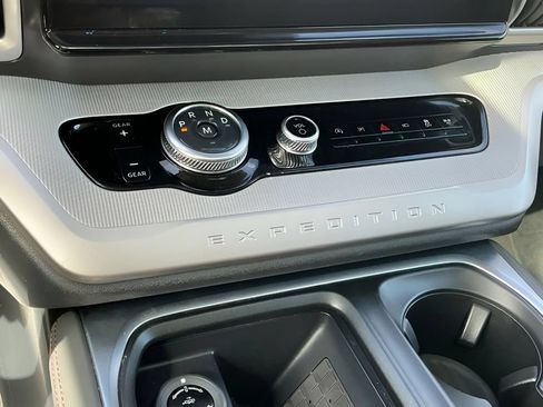Used 2025 Ford Expedition Max Active RWD image 31