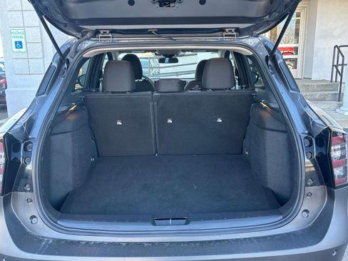 Used 2025 Nissan Kicks SV image 27