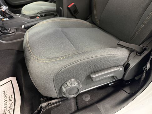 Used 2025 Jeep Wrangler Unlimited Sahara w/ Safety Group image 21