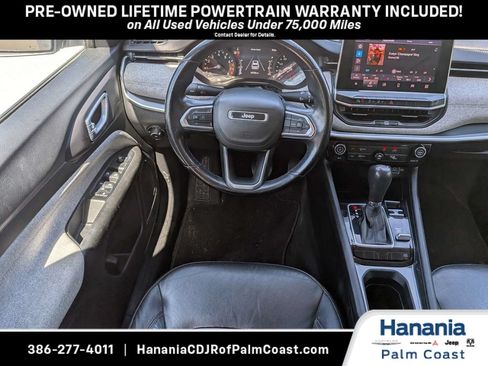 Used 2022 Jeep Compass Latitude w/ Sun and Sound Group AWD/4WD image 17