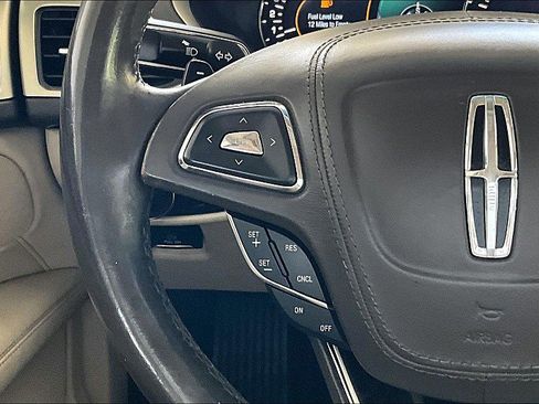 Used 2018 Lincoln MKZ Reserve w/ Climate Package FWD image 15