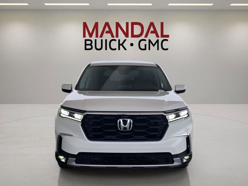 Used 2025 Honda Pilot EX-L image 3