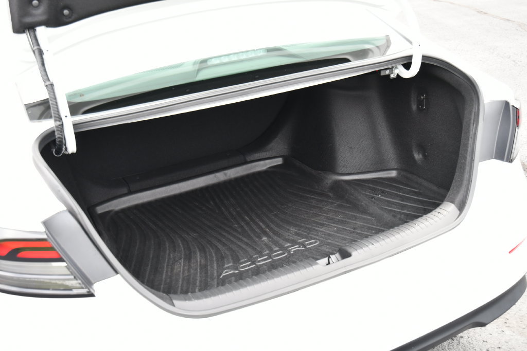 Used 2023 Honda Accord LX image 30