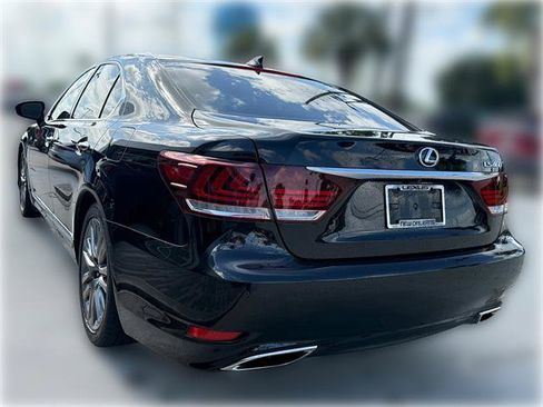 Used 2017 Lexus LS 460 w/ Comfort Package RWD image 3