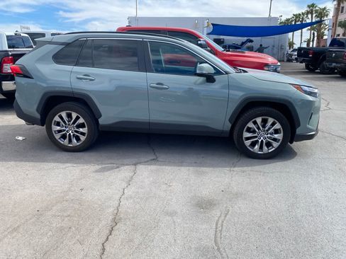 Used 2022 Toyota RAV4 XLE Premium FWD image 3