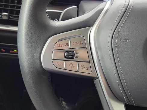 Certified 2025 BMW X7 xDrive40i AWD/4WD image 13