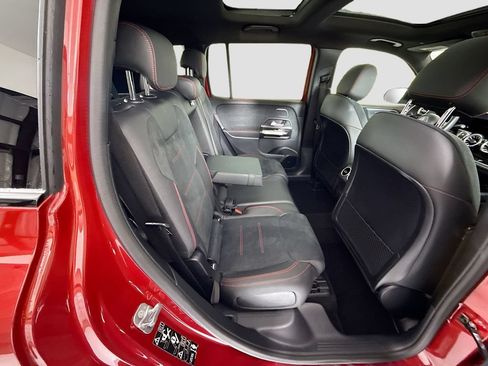 Used 2024 Mercedes-Benz GLB 250 image 22