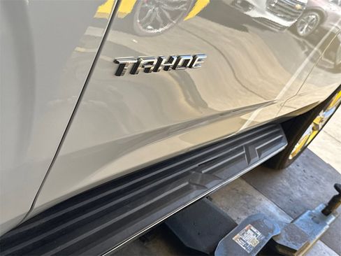 Used 2023 Chevrolet Tahoe High Country image 3