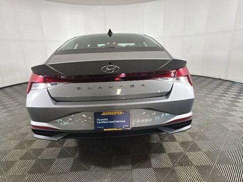 Certified 2022 Hyundai Elantra SEL w/ Convenience Package FWD image 4