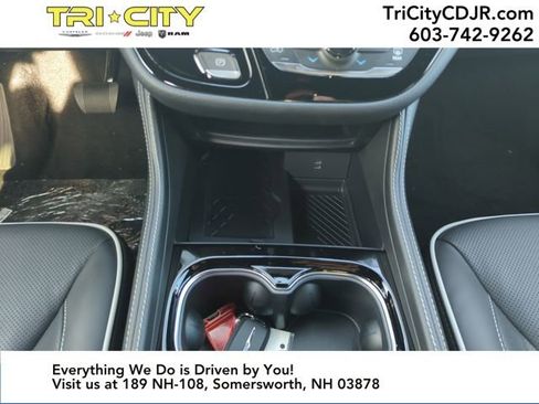 New 2026 Chrysler Pacifica Limited w/ S Appearance Package image 28