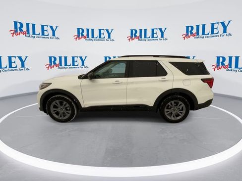New 2026 Ford Explorer Active w/ Active Comfort Package image 5