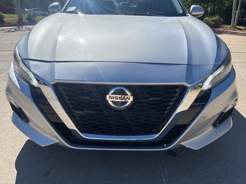 Used 2019 Nissan Altima 2.5 SV image 22