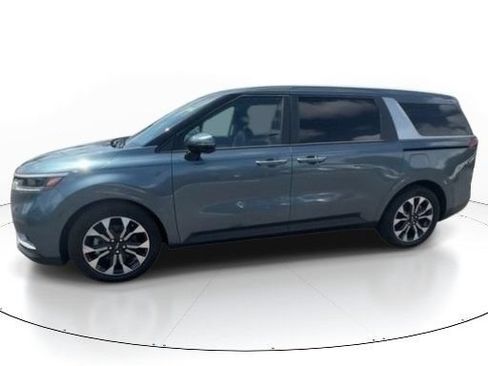 Used 2023 Kia Carnival EX FWD image 6