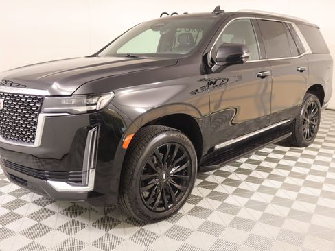 Used 2023 Cadillac Escalade Premium Luxury image 11