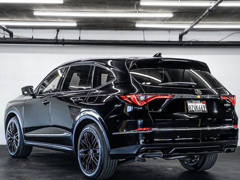 Certified 2022 Acura MDX Advance image 3