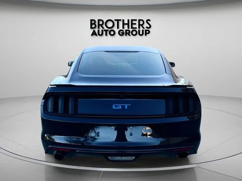 Used 2017 Ford Mustang GT RWD image 10