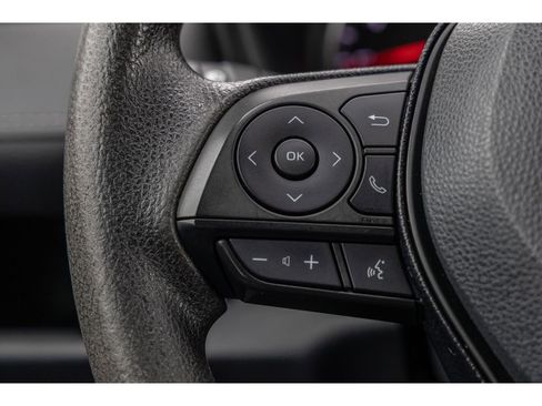 Used 2021 Toyota RAV4 XLE image 26