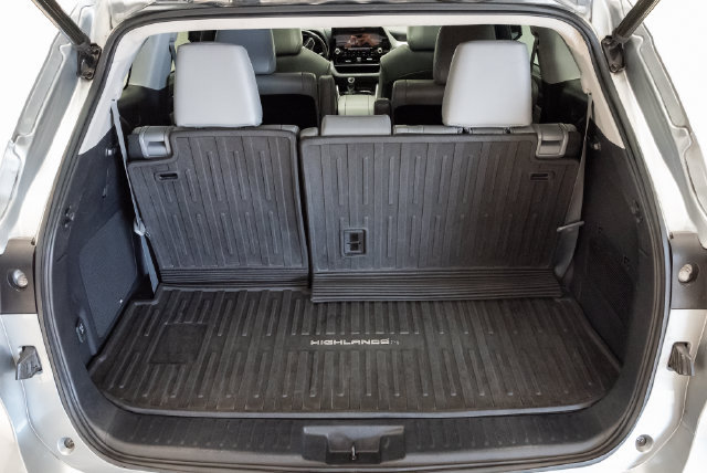 Used 2021 Toyota Highlander Platinum AWD/4WD image 36